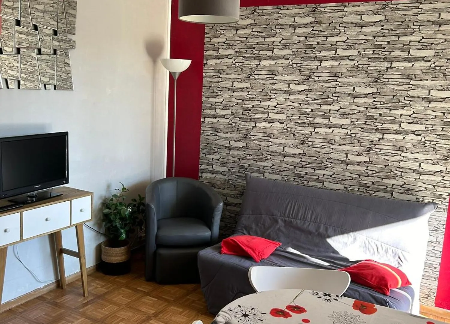 Appartement T2 Proche Des Thermes - Greoux-Les-Bains 0*,  France